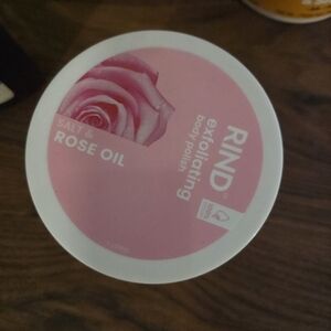 RIND Exfoliating Body Polish with Rose Oil